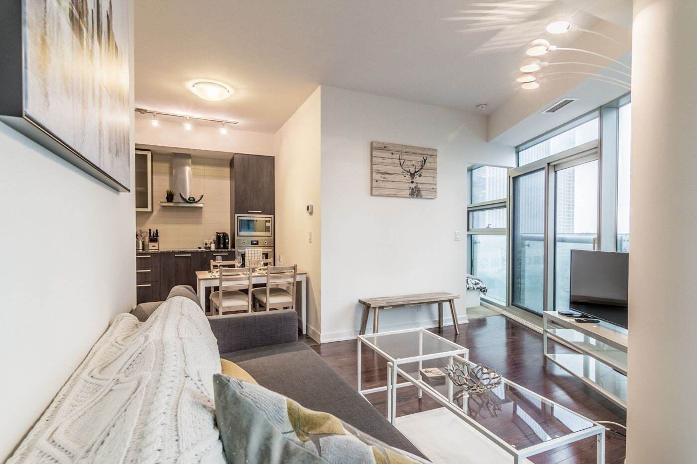 Aoc Suites - Two Bedroom Condo - City/Cn Tower View Toronto Dış mekan fotoğraf