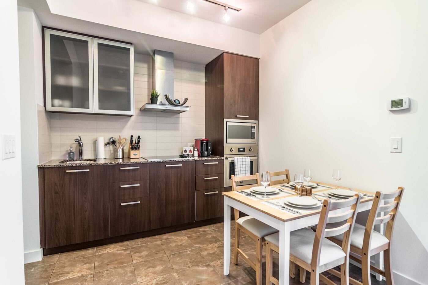 Aoc Suites - Two Bedroom Condo - City/Cn Tower View Toronto Dış mekan fotoğraf